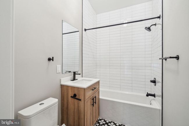 163 East St, Townhouse with 4 bedrooms, 3 bathrooms and null parking in PHILADELPHIA PA | Image 30