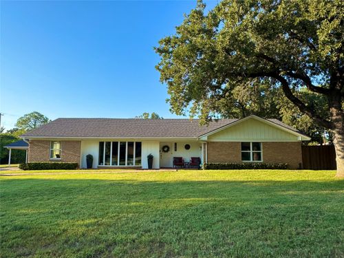 1423 Oak Hills Dr, Graham, TX, 76450-4906 | Card Image