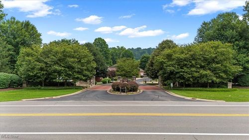 64 Alexander Dr, Williamstown, WV, 26187-8302 | Card Image
