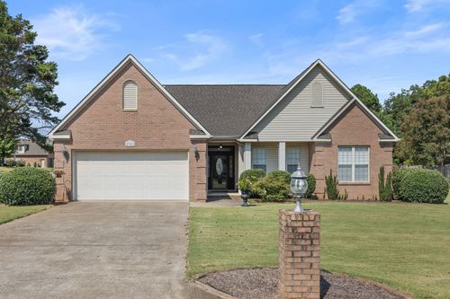 2301 Victoria Ave, Muscle Shoals, AL, 35661-4760 | Card Image