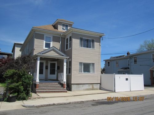 83 Calumet St, Revere, MA, 02151-2532 | Card Image