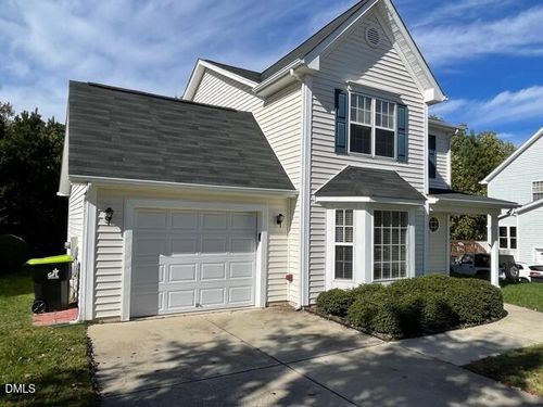 433 Holly Thorn Trce, Holly Springs, NC, 27540-7560 | Card Image
