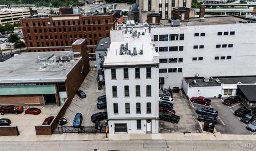 813 Broadway St, Cincinnati, OH, 45202-1335 | Card Image