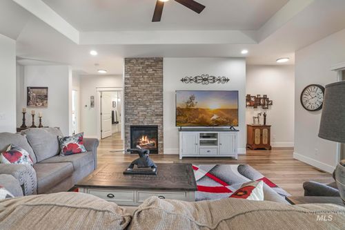 392 Arrowhead Path, Twin Falls, ID, 83301-6092 | Card Image