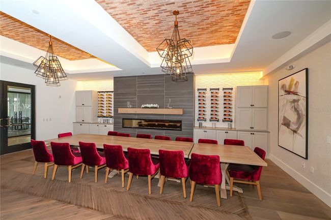 Enjoy happy hour at the Barrel House | Image 57