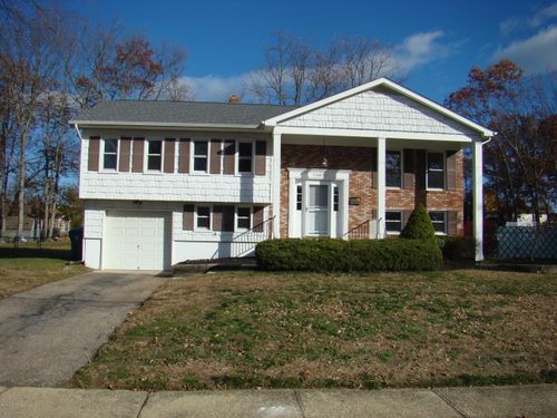 30 Brunswick Dr, Howell, NJ, 07731-1723 | Card Image