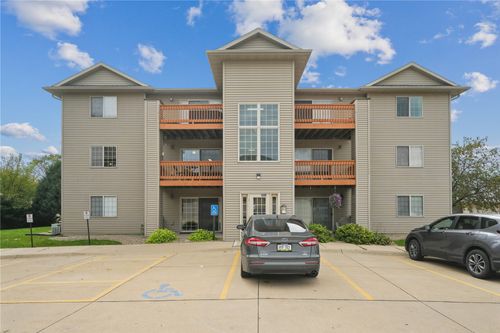 8-600 Colton Cir Ne, Cedar Rapids, IA, 52402-6754 | Card Image