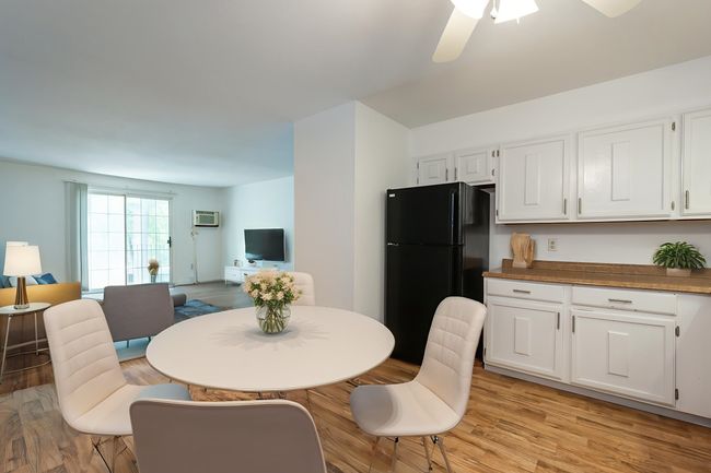 APT-24 - 5 Autumn Leaf Dr, Condo with 2 bedrooms, 1 bathrooms and null parking in Nashua NH | Image 6