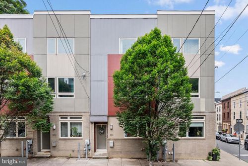 884 N Lawrence St, PHILADELPHIA, PA, 19123-2131 | Card Image