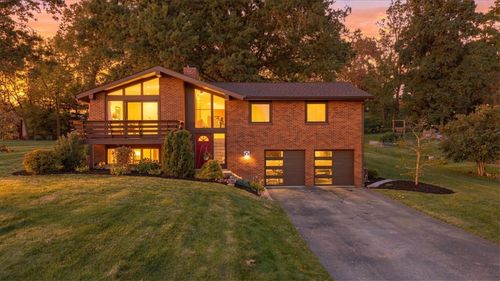 1216 Applewood Dr, Richland, PA, 15044 | Card Image