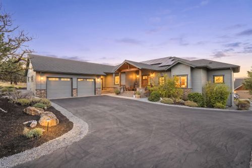 628 Highland Meadow Loop, Redmond, OR, 97756 | Card Image