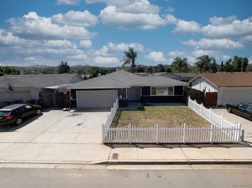 13035 Laurel St., Lakeside, CA, 92040 | Card Image