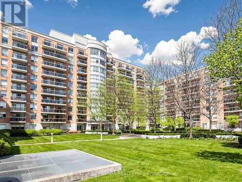 724-650 Lawrence Avenue W, Toronto (Englemount-Lawrence), ON, M6A3E8 | Card Image