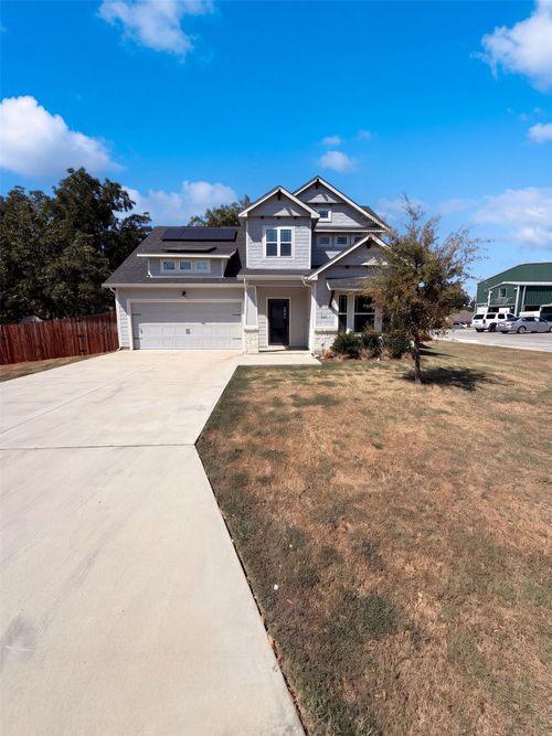 402 N Race St, Tioga, TX, 76271-1413 | Card Image