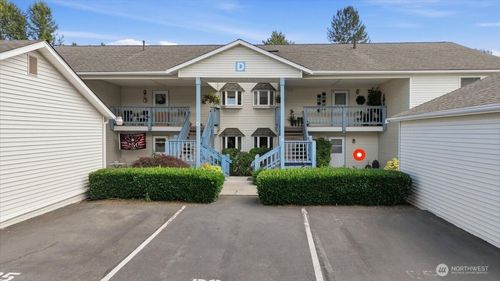 d7-20617 28th Ave W, Lynnwood, WA, 98036-7888 | Card Image