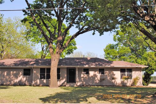620 S Dallas Ave, Lancaster, TX, 75146-3827 | Card Image