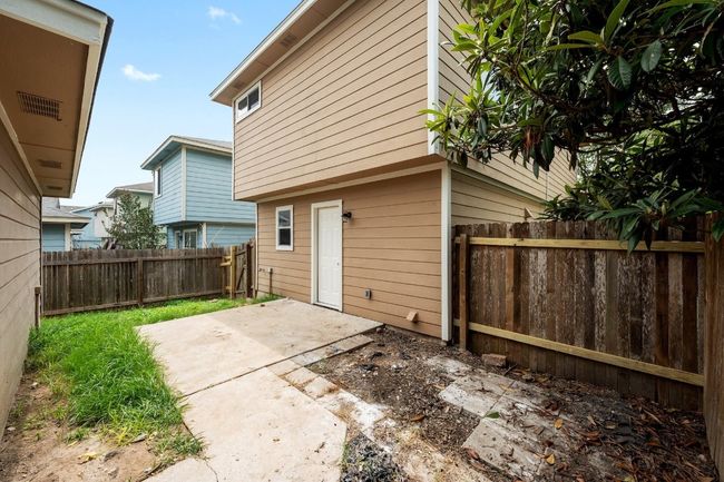 2304 Melissa Oaks Ln, House other with 3 bedrooms, 3 bathrooms and null parking in Austin TX | Image 16