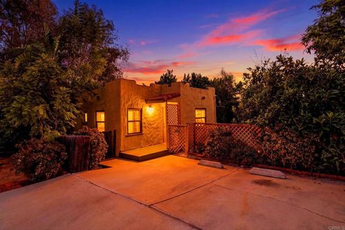 3211 Menlo Avenue, San Diego, CA, 92105 | Card Image