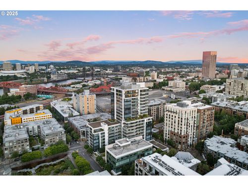 unit-ph-3-1001 Nw Lovejoy St, Portland, OR, 97209-3574 | Card Image