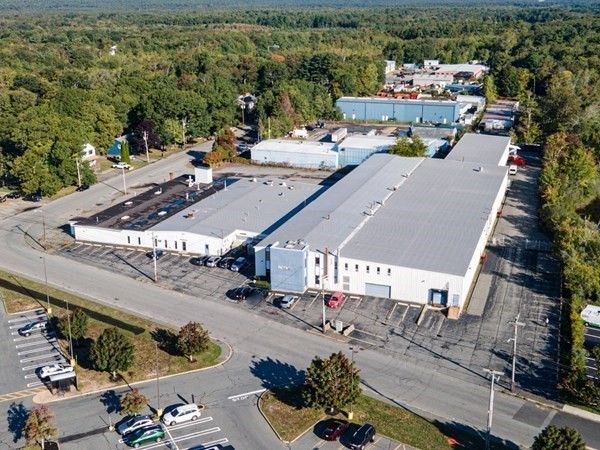 699 Tarkiln Hill Rd, New Bedford, MA 02745
