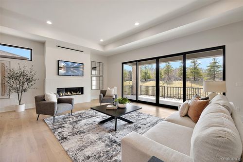 49588 Villa Dr, Novi, MI, 48374-1912 | Card Image