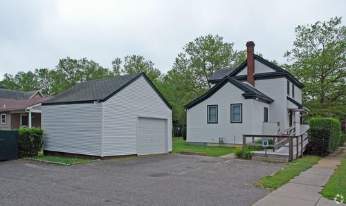 1228 Roanoke Ave, Riverhead, NY, 11901-2740 | Card Image
