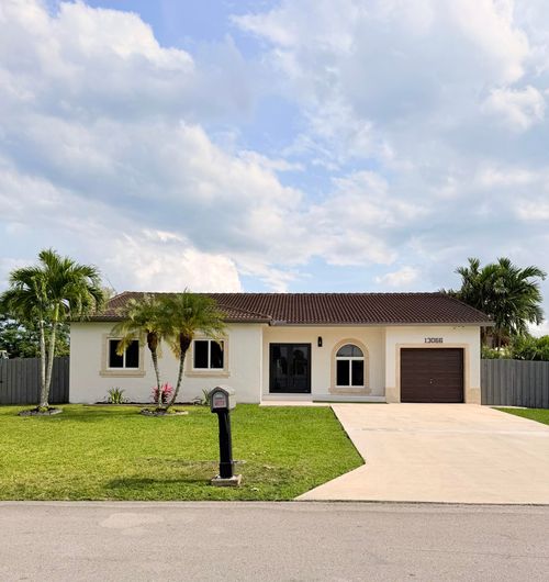 0-13066 Sw 218th Ter, Miami, FL, 33170-2614 | Card Image