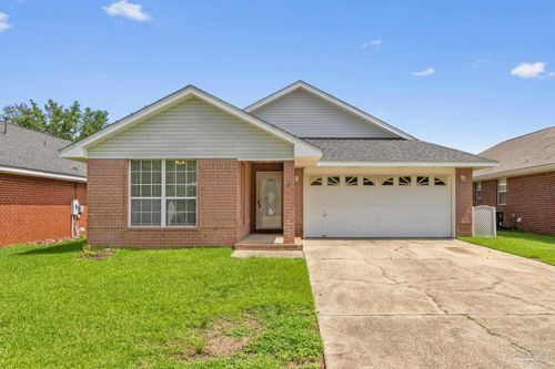 28 Easton St, Cantonment, FL, 32533-6577 | Card Image