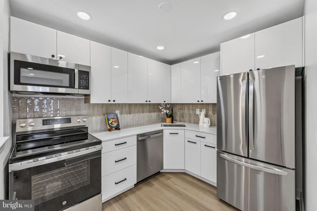 Residential in PLAINSBORO 2