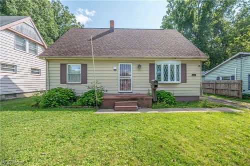 644 Southern Blvd Nw, Warren, OH, 44485-2550 | Card Image