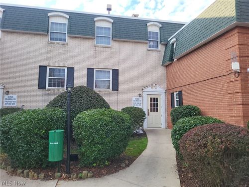 106-4785 Columbia Rd, North Olmsted, OH, 44070-3607 | Card Image