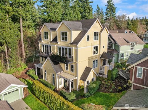 b-2012 Ne Katsura St, Issaquah, WA, 98029-7658 | Card Image