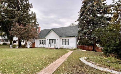 4812 50 St, Innisfree, AB, T0B2G0 | Card Image