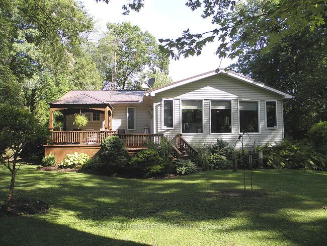6016 Max Dr, House other with 2 bedrooms, 2 bathrooms and 6 parking in Kettle And Stony Point Fn ON | Image 4