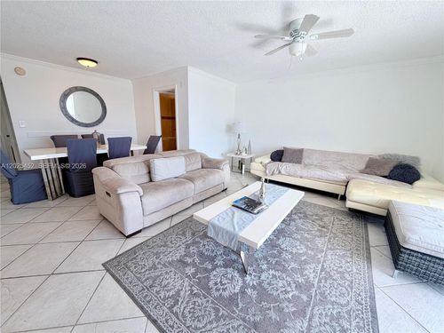 ph10-2750 Ne 183rd St, Aventura, FL, 33160-2158 | Card Image
