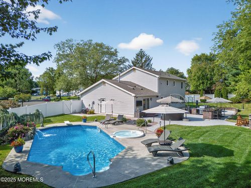 16 Clearbrook Ct, Matawan, NJ, 07747-9678 | Card Image