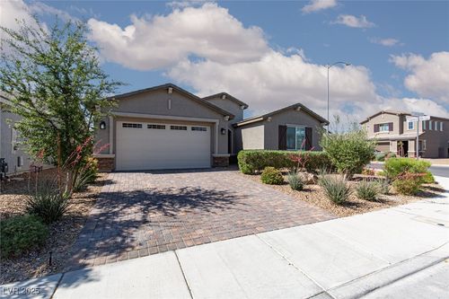 1639 Dire Wolf Ave, North Las Vegas, NV, 89084-4043 | Card Image