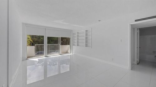 2010-401 Peruvian Ave, Palm Beach, FL, 33480-6503 | Card Image