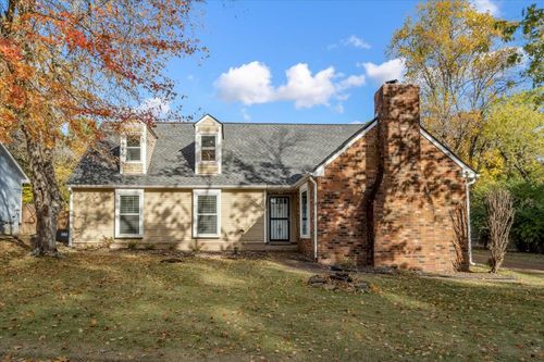 9516 El Hill Rd, Lakeland, TN, 38002-8212 | Card Image