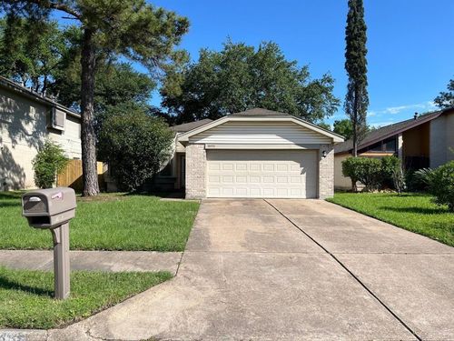 10550 Walnut Glen Dr, Houston, TX, 77064-4240 | Card Image