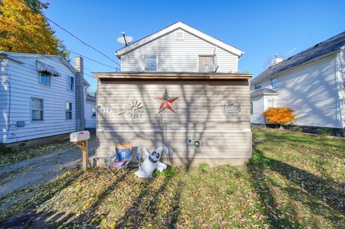 719 E Butler St, Adrian, MI, 49221-2357 | Card Image