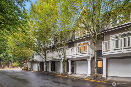 unit-104-18247 Ne 96th Way, Redmond, WA, 98052-8637 | Card Image