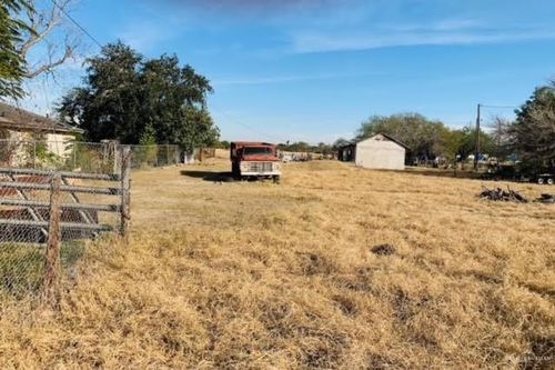 1418 N Bentsen Palm Dr, Palmview, TX, 78574-5735 | Card Image