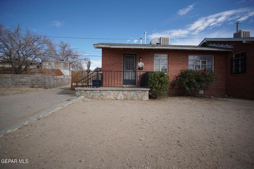 1226 Huckleberry St, El Paso, TX, 79903-3241 | Card Image