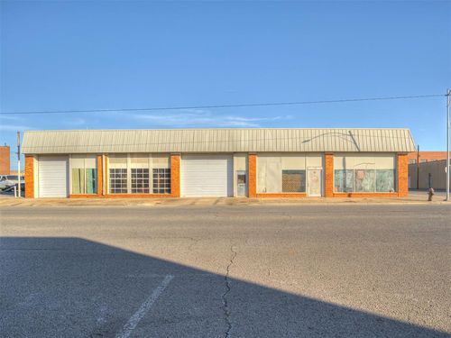 506 W Kansas Ave, Chickasha, OK, 73018-3450 | Card Image