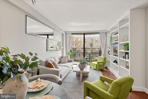 apt-411-3401 38th St Nw, WASHINGTON, DC, 20016-3040 | Card Image