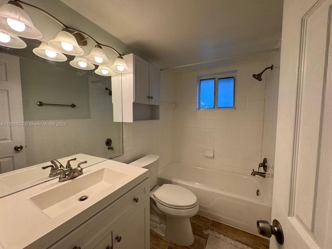 APT-304 - 7910 Taft St, Condo with 2 bedrooms, 1 bathrooms and null parking in Pembroke Pines FL | Image 12