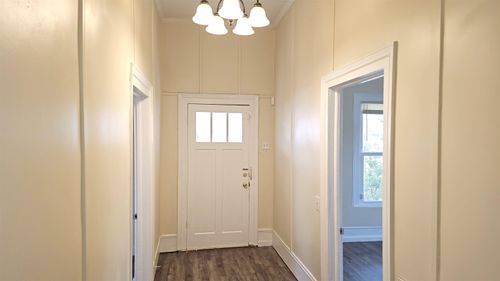 810 Chestnut St, Laurens, SC, 29360-2748 | Card Image