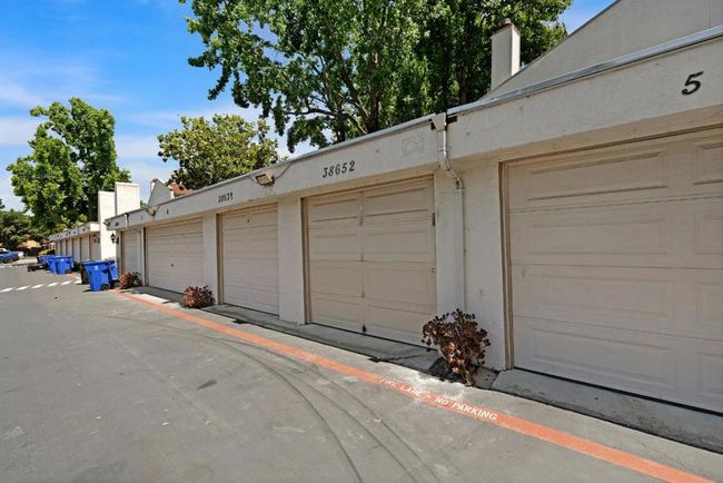 38652 Aurora Ter, Condo with 2 bedrooms, 2 bathrooms and 1 parking in Fremont CA | Image 25