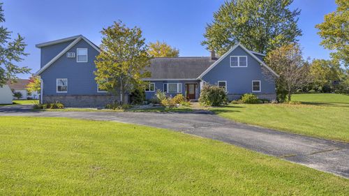 W4994 Takodah Drive, Fond Du Lac, WI, 54937 | Card Image